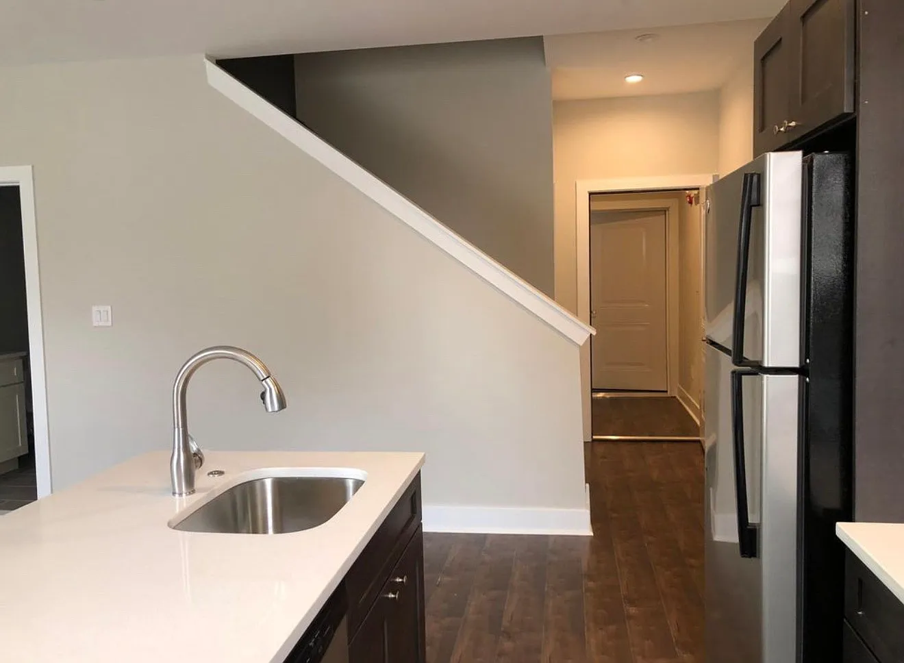 2 bed, 1200 sqft, $1,700 — Photo 4