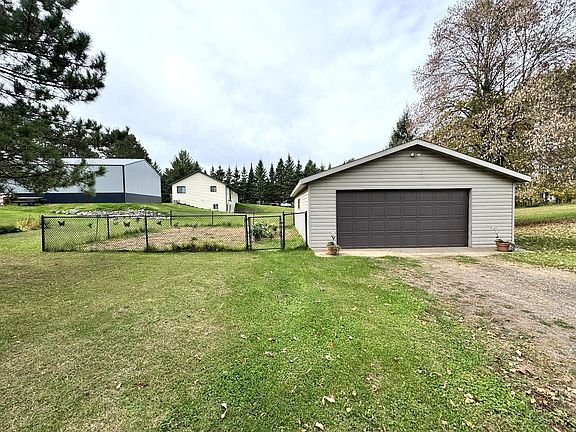 3rd image of 31760 292nd St
