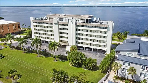 1500 Park Beach Cir #2F Photo 1