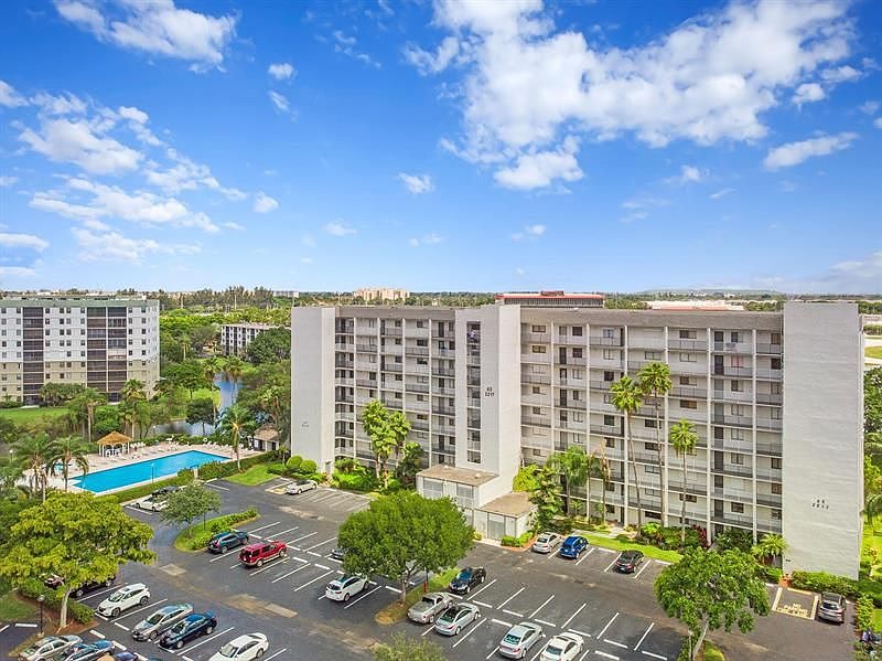 2nd image of 2217 Cypress Island Dr APT 404