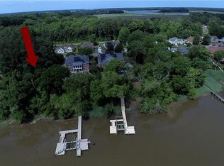 5014 Riverfront Dr, Suffolk, VA 23434