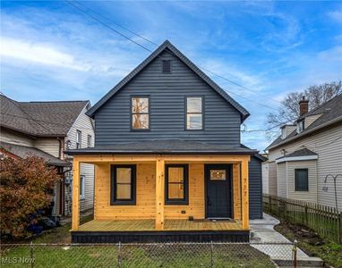 717 Literary Rd, Cleveland, OH, 44113