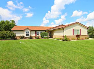 814 Vivian Ln, Oxford, MI 48371