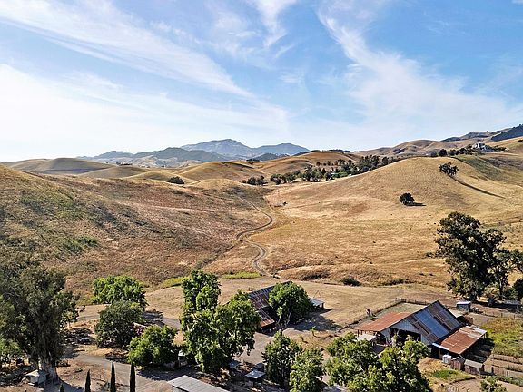 3rd image of 8201 Highland Rd