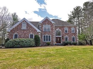 51 Shoreline Dr, Foxboro, MA 02035