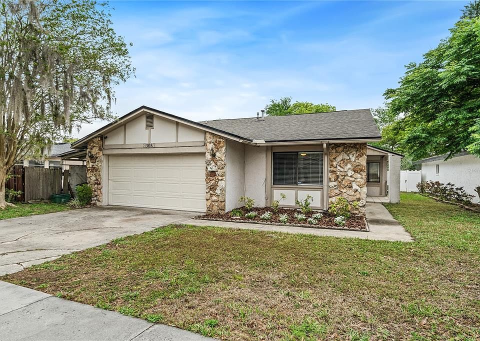 1st image of 303 SAN TOMAS