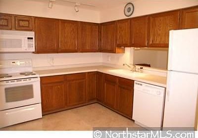 2nd image of 1000 41st Ave NE APT 202