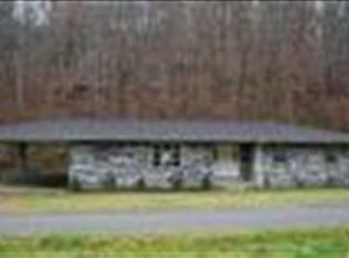 3381 Hollands Branch Rd, Barboursville, WV 25504