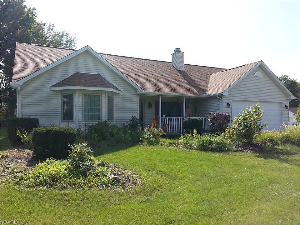 1st image of 392 Arbor Ct