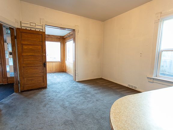 2nd image of 141 E 200 S