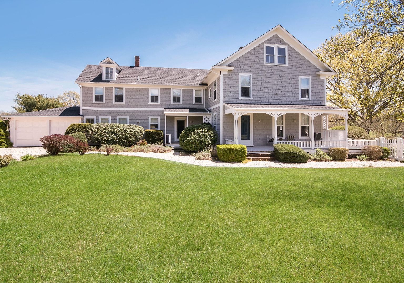 37 Lake Ave, Center Moriches, NY 11934 Zillow