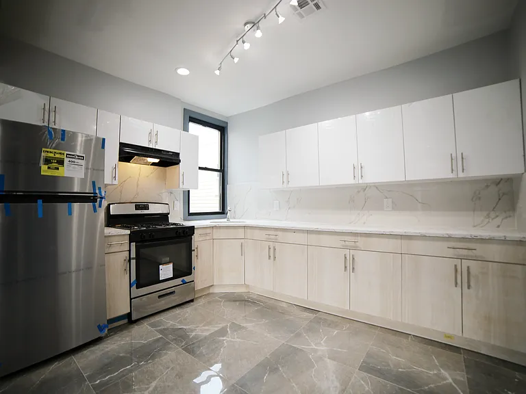 137 Myrtle Ave #2F-C — Photo 2