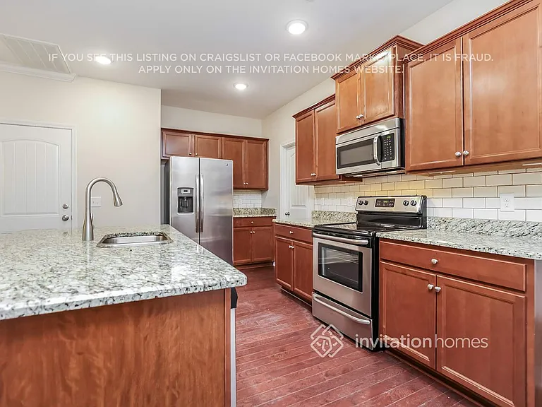 4051 Cannonsgate Ln — Photo 3