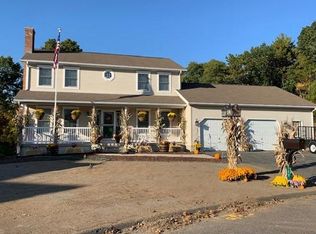 129 Dejordy Ln, Chicopee, MA 01020