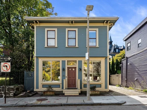 45 Green St #A, Jamaica Plain, MA 02130