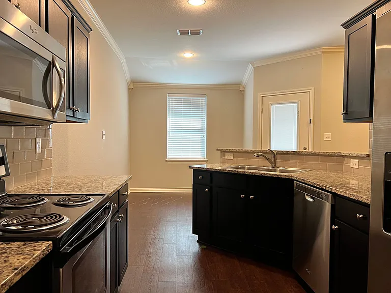 Amberwood Townhomes — Photo 16