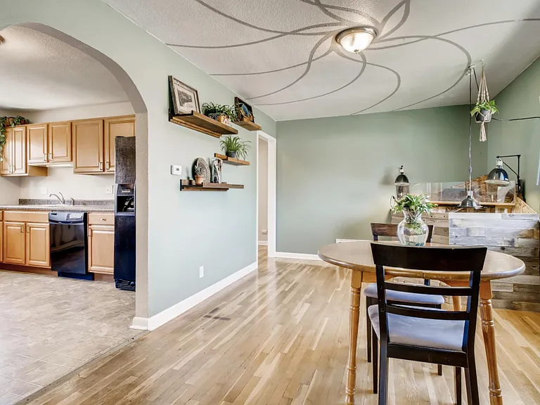 2605 S Hooker St — Photo 10