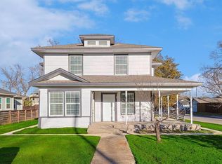 702 N Edgefield Ave, Dallas, TX 75208