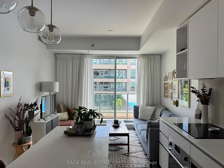 377 Madison Ave #405 — Photo 4
