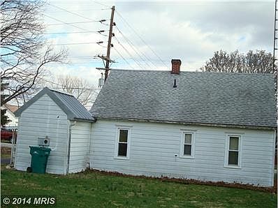 Exterior (Rear)