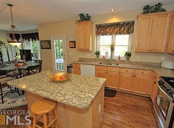 3rd image of 2830 Olde Town Park Dr