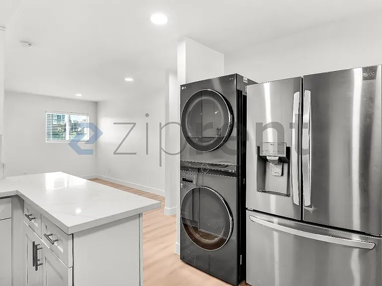362 Naples St — Photo 6