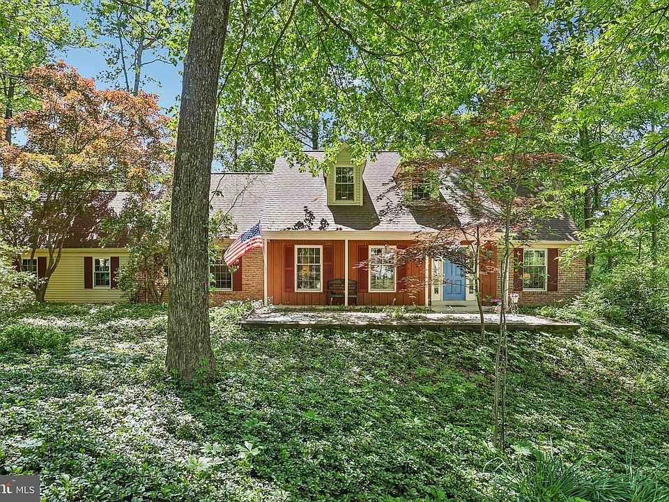 1st image of 829 Nathan Hale Dr