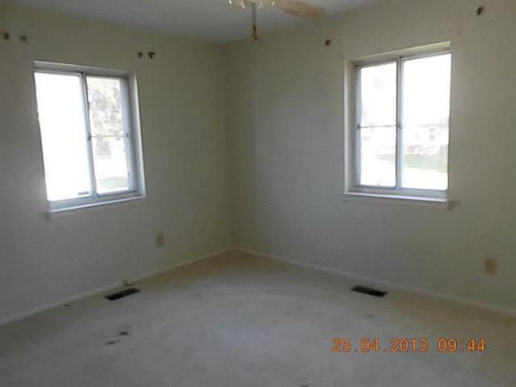 3rd image of 1169 Carbone Dr
