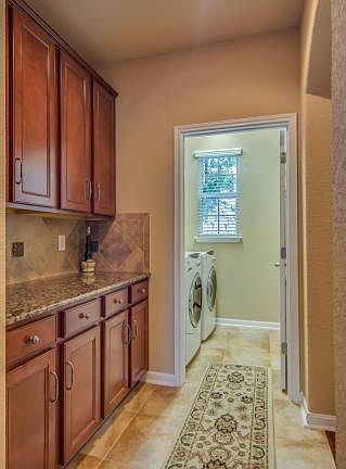 4th image of 9622 Calmont Way