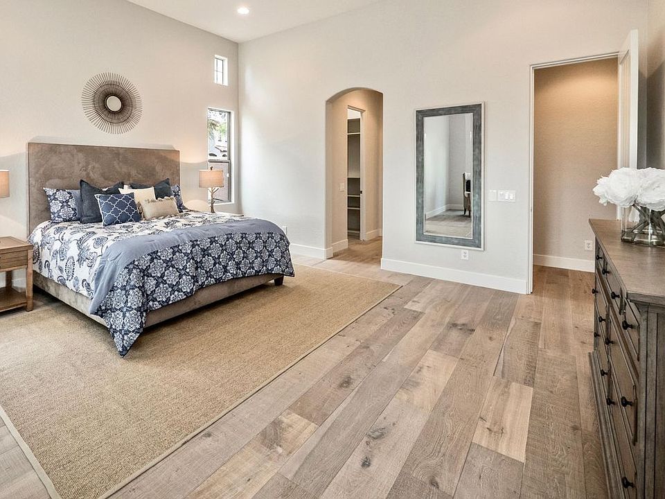1st image of 20704 N 90th Pl Unit 1018