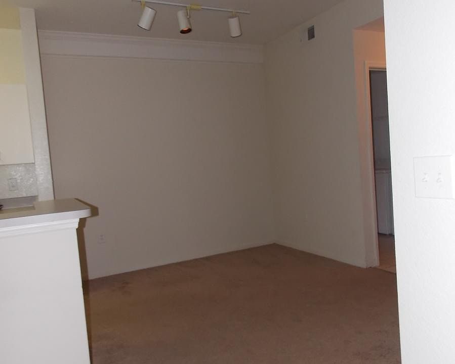 Photo of similar apartment