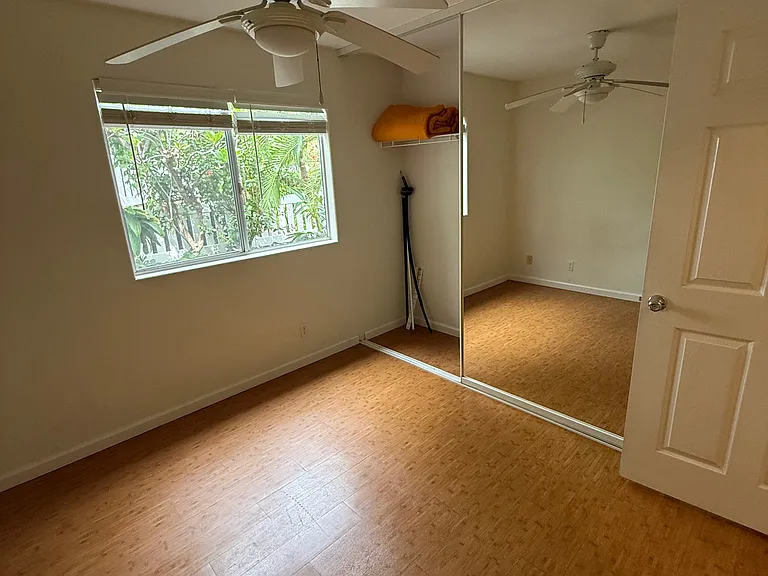 Guest room with large closet / mirrored slider