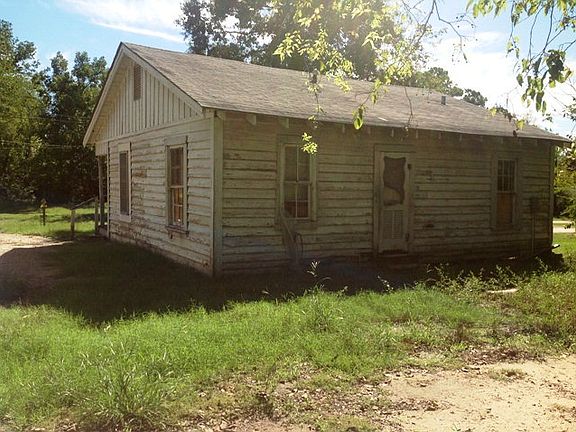 4th image of 704 Weaver Ave