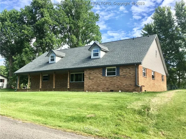 475 Pine Dr, Poca, WV 25159