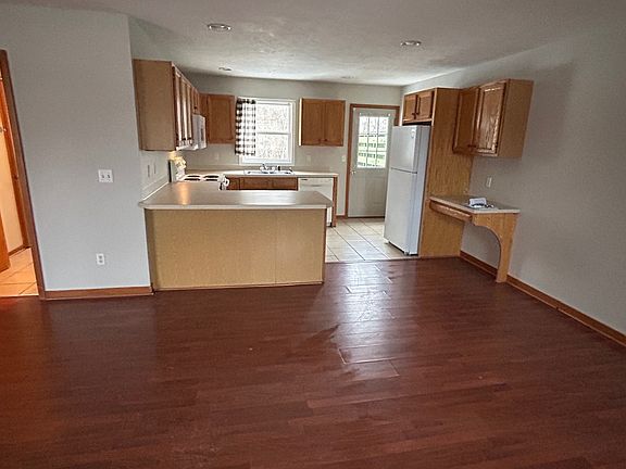 4th image of 3708 136th Ave