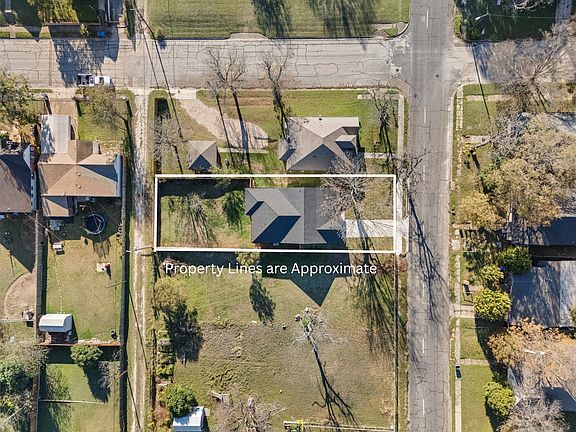 2nd image of 2020 Bosque Blvd