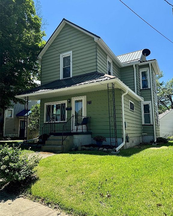 1st image of 690 Alden St