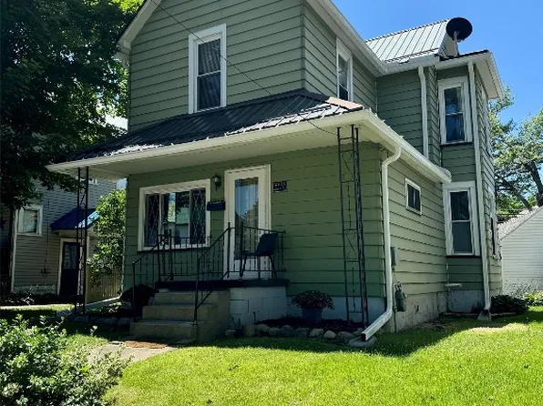 690 Alden St, Meadville, PA 16335