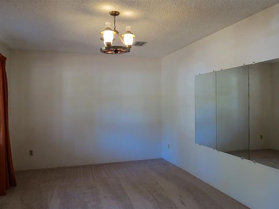 3rd image of 311 Rehwinkle Dr