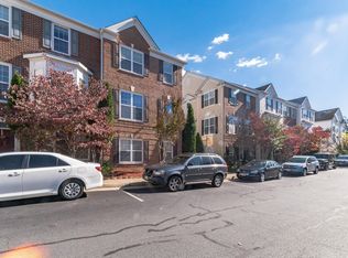 5007 Cool Fountain Ln, Centreville, VA 20120