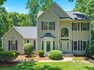 137 Purple Finch Ln, Mooresville, NC 28117
