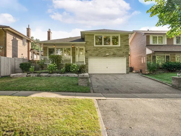 7 Watling St, Toronto, ON M9P 3E8
