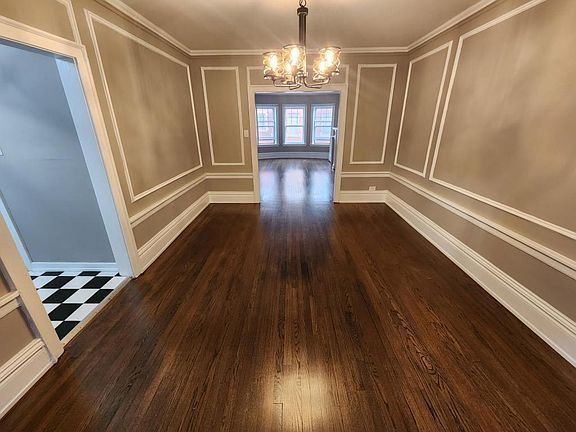 3rd image of 218 N Oak Park Ave APT 2X