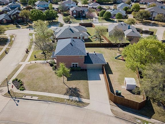 3rd image of 505 Tealwood Dr