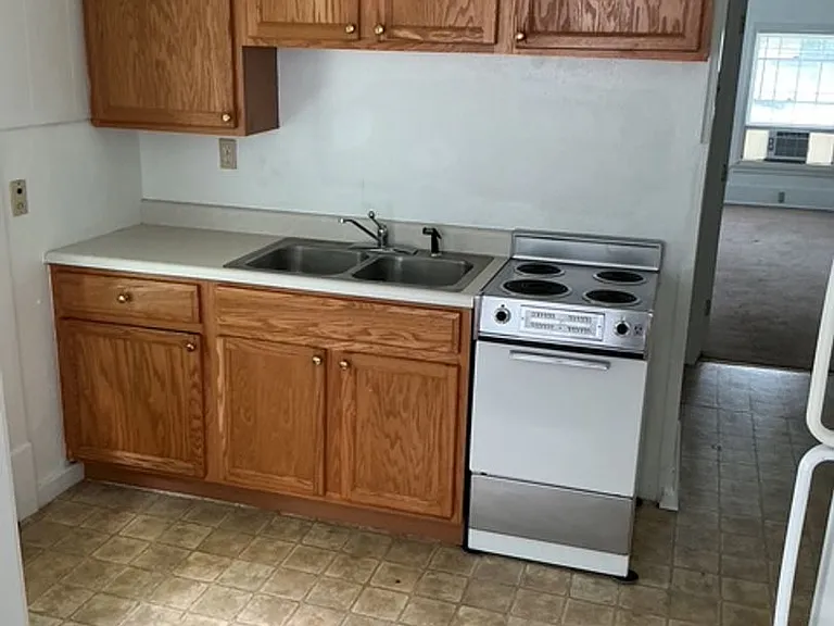 1512 E Gardner Ln — Photo 11