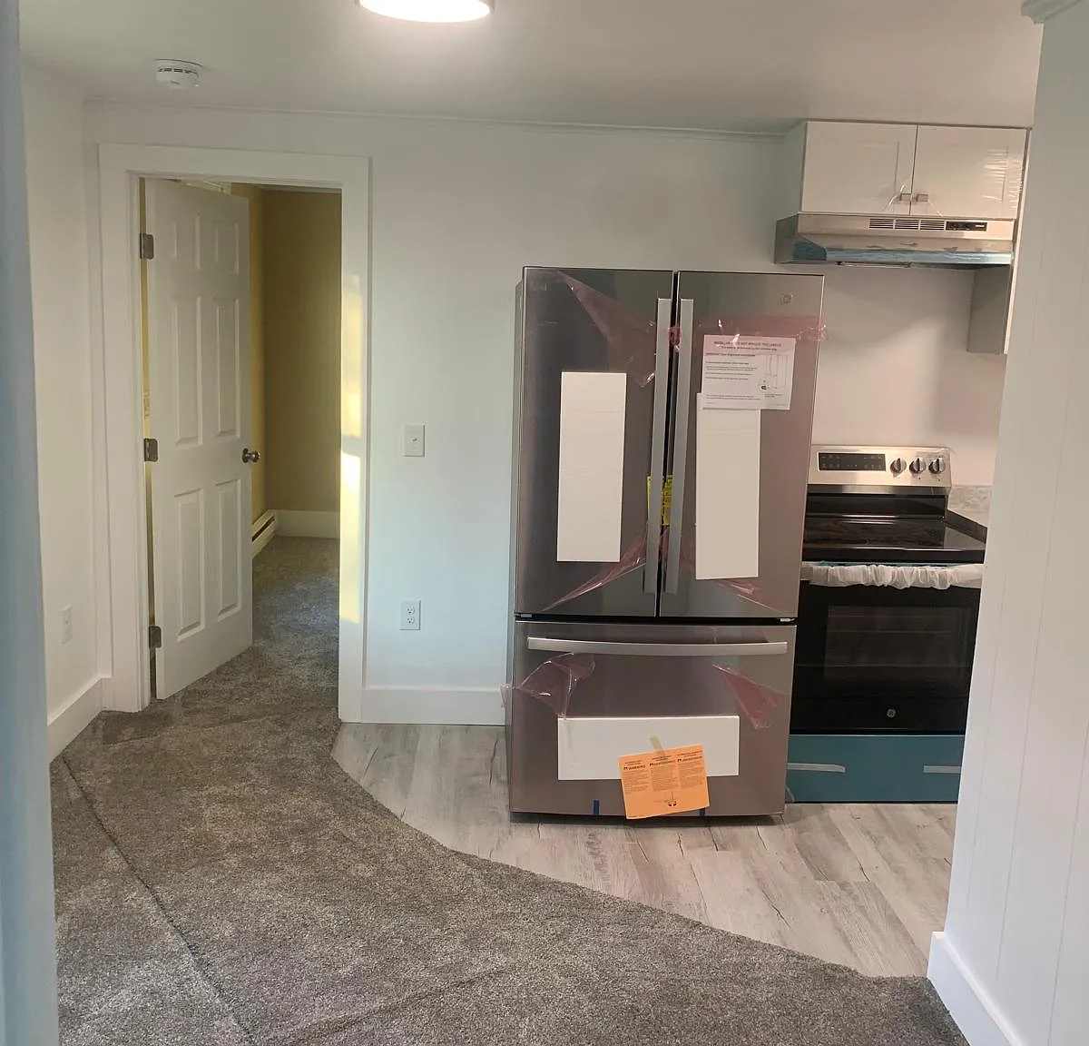 Studio, 300 sqft, $1,500 — Photo 1