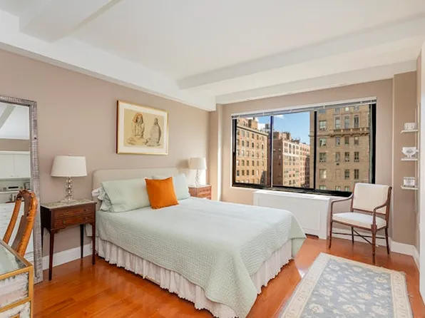 750 Park Avenue image 4 of 9