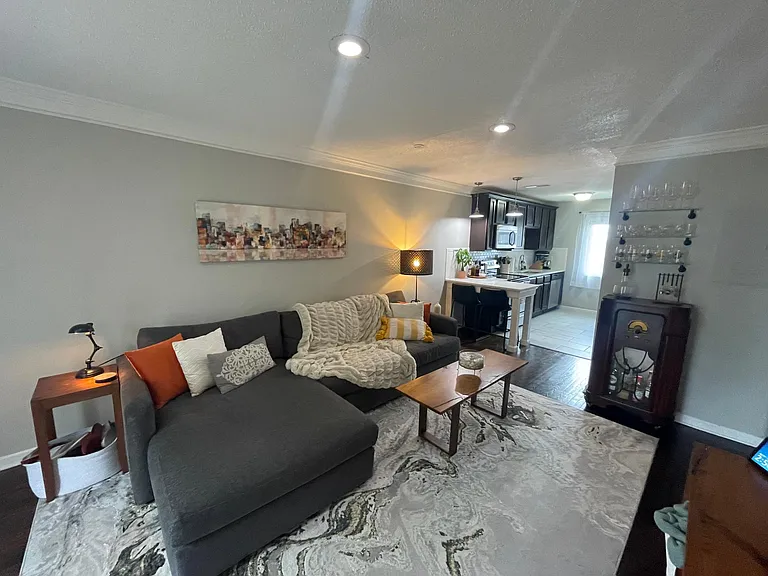 7217 W 78th St #B — Photo 9