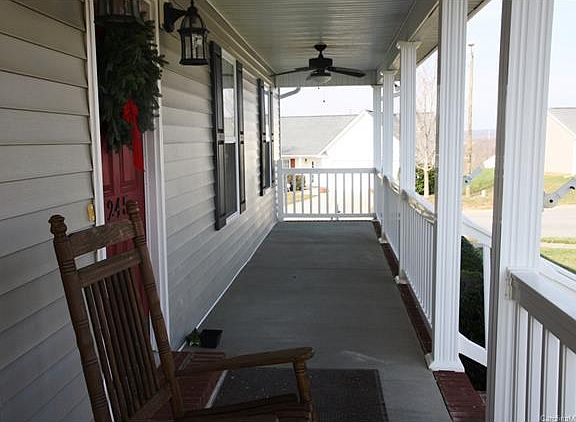 2nd image of 245 Autumn Woods Blvd
