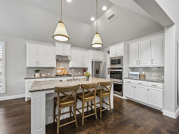 3rd image of 14093 Wheatfield Ln